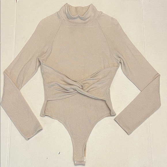 NBD REVOLVE CREAM TAUPE SWEATER TWIST TURTLENECK BODYSUIT SMALL - Picture 2 of 14